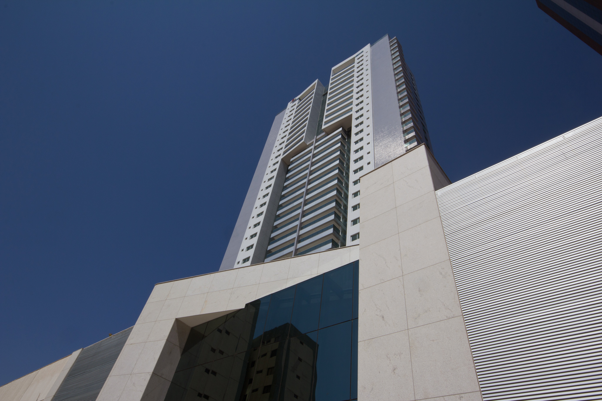 Apartamento com 4 quartos no condomínio Sagitarius, Águas Claras -DF.